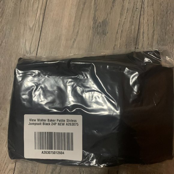 NWT‎ VIEW WALTER BAKER BLK SLEEVELESS JUMPSUIT 24P - Picture 11 of 12